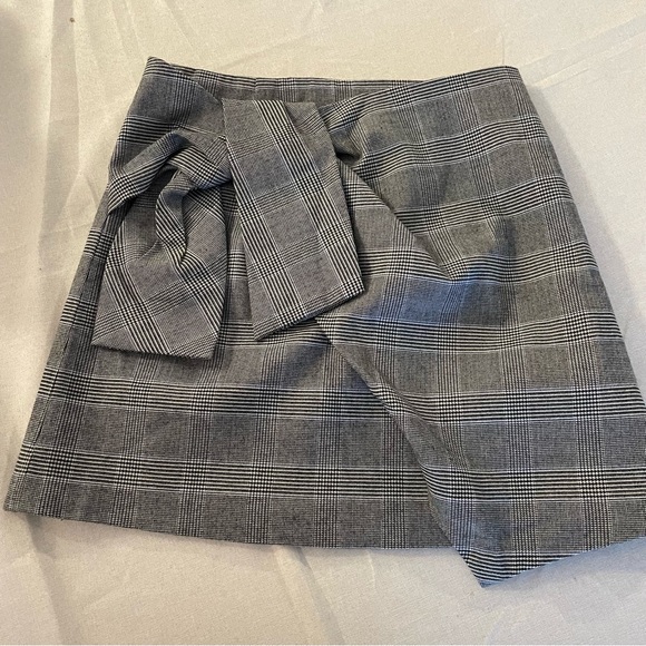 Teenie Weenie Bow Wrap Plaid Skirt Size XS GUC - Picture 1 of 8